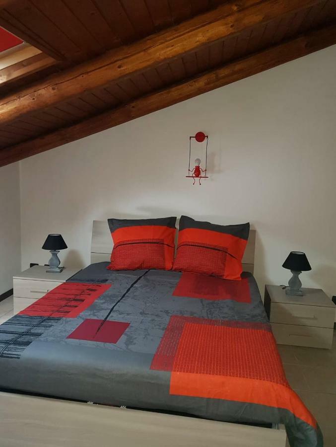 Rouge Et Noir Apartment *